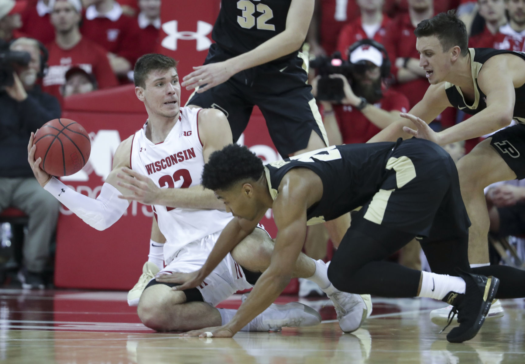 Boilermakers 84, Badgers 80 (OT)